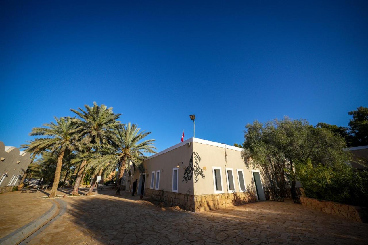 Hotel Pansy Qasr Ghilan Exterior photo